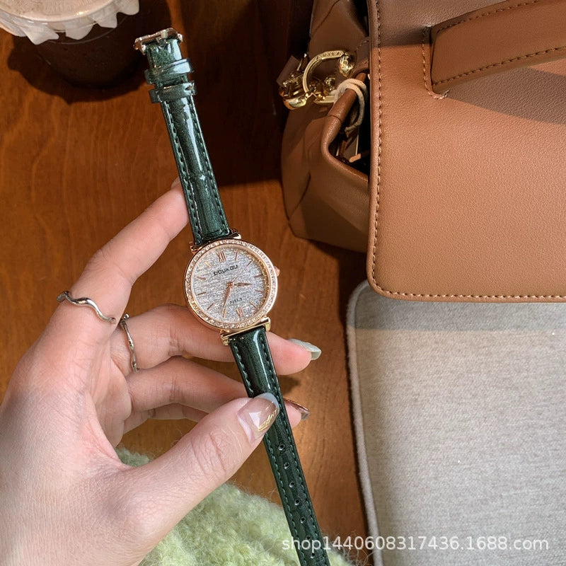Women's Retro Dark Green Roman Starry Alloy Case Ordinary Glass Mirror Quartz Watch With Round Dial - Image 4