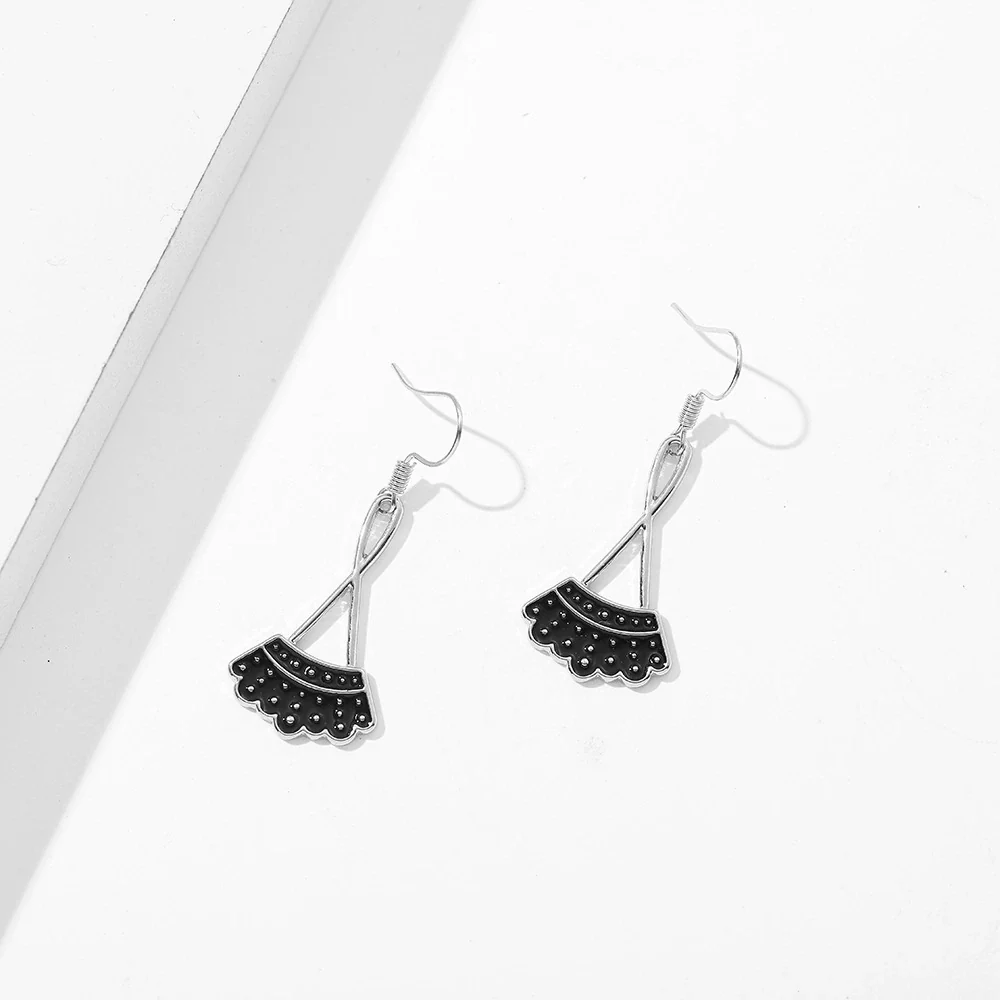 Women's Retro Drop Oil Fanshaped Copper Alloy Stud Earrings - Image 2