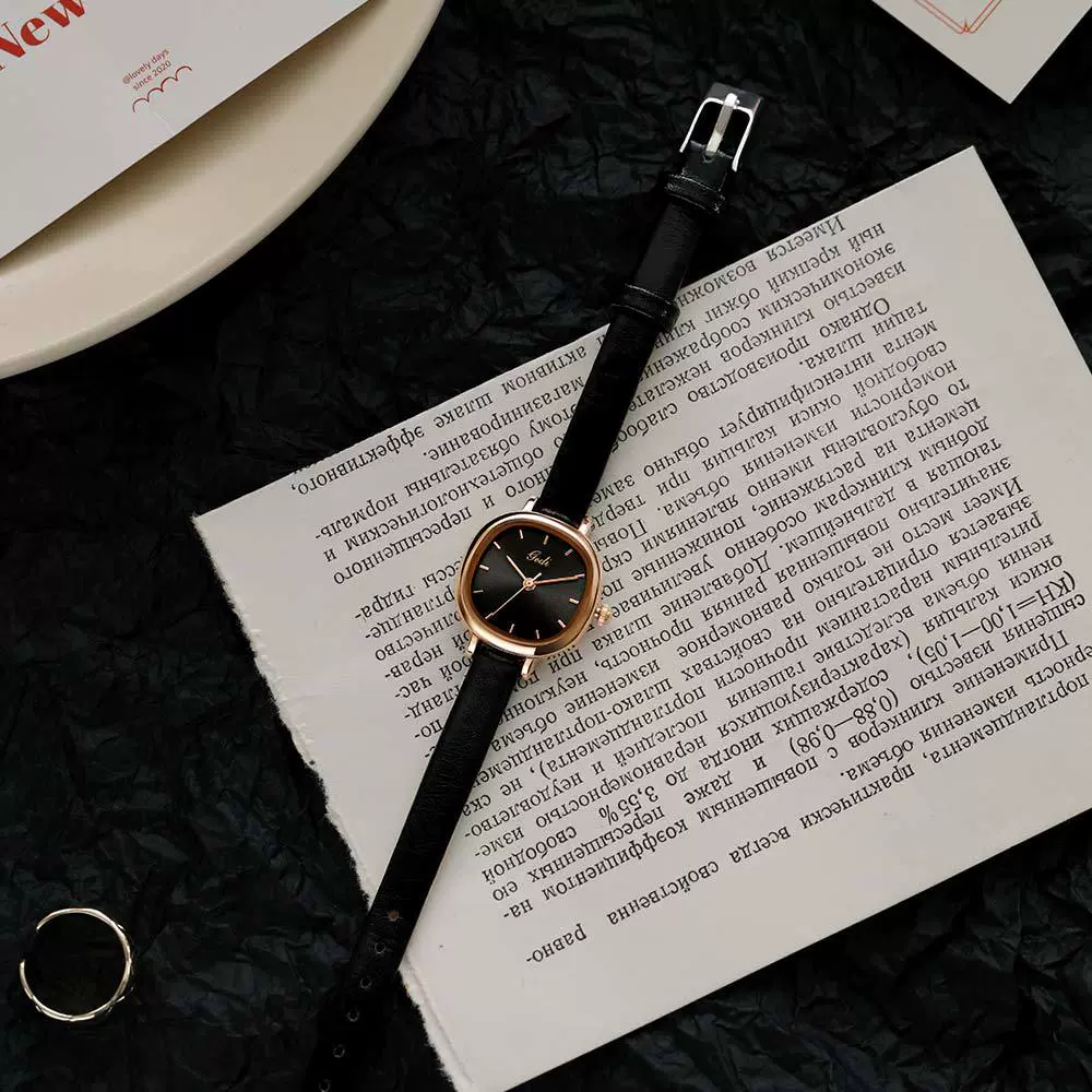 Women's Retro Elegant Fashion Alloy Pu Rose Gold Watch With Square Dial - Image 2