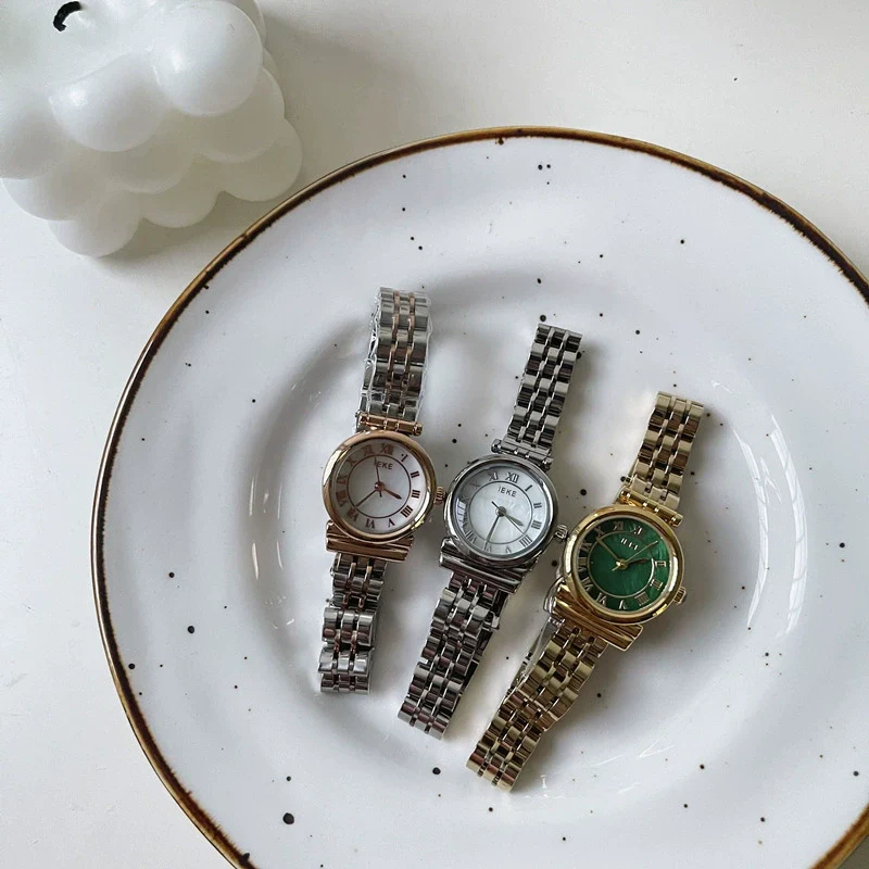Women's Retro Fritillaria Face Alloy And Steel Belt Quartz Bracelet Watch Leisure Style Green Dial Ordinary Glass Mirror - Image 5