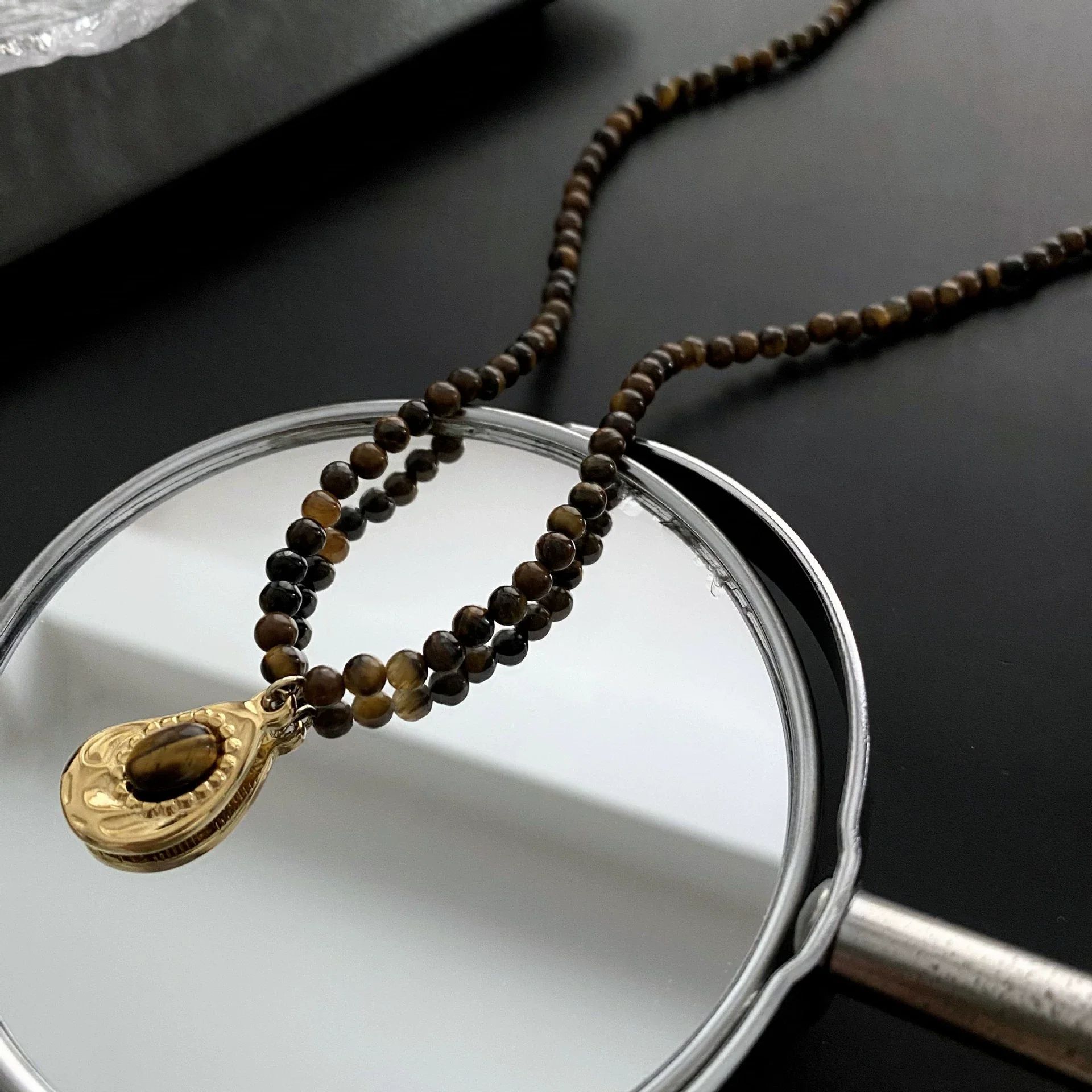 Women's Retro Light Luxury Titanium Steel Tiger Eye Necklace With Geometric Pattern And Electroplating Treatment And Pearl Chain - Image 3