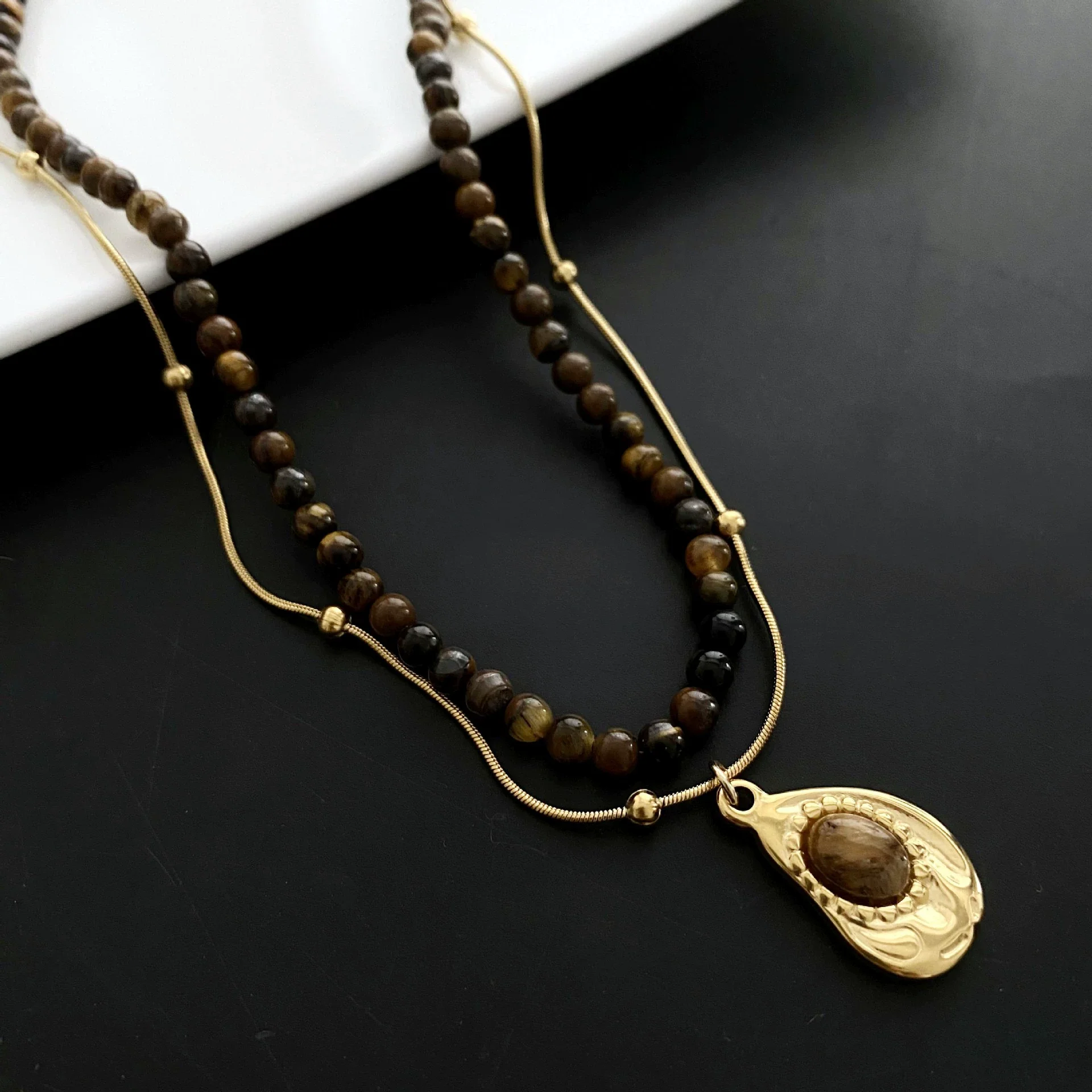 Women's Retro Light Luxury Titanium Steel Tiger Eye Necklace With Geometric Pattern And Electroplating Treatment And Pearl Chain - Image 7