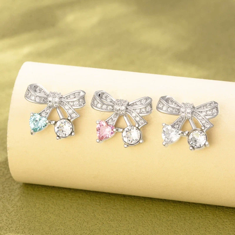 Women's Retro Metal Heart Shape Electroplated Ear Nail - Image 2