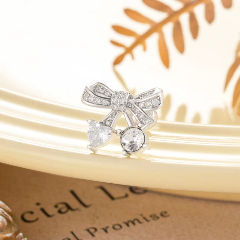 Women's Retro Metal Heart Shape Electroplated Ear Nail - Image 5