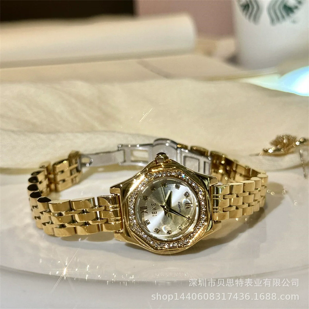 Women's Retro Simple Alloy Steel Band Quartz Watch With Gold Diamond Niche Design - Image 4