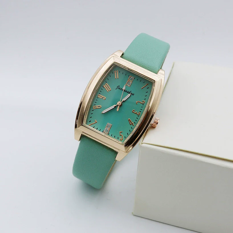 Women's Retro Square Casual Quartz Watch With Alloy Case Pu Strap And Mineral Strengthened Glass Mirror - Image 3