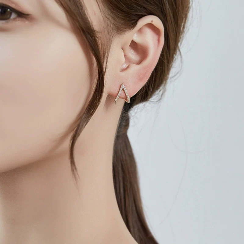 Women's S925 Silver Vshaped Zircon Earrings With Geometric Style And Real Gold Plating - Image 2