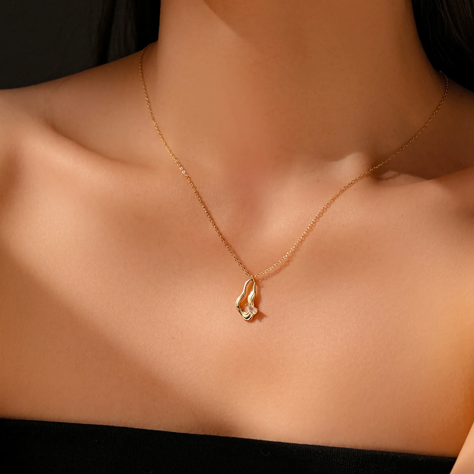 Women's S925 Sterling Silver Geometric Pendant Necklace With Electroplating Regular Chain - Image 2
