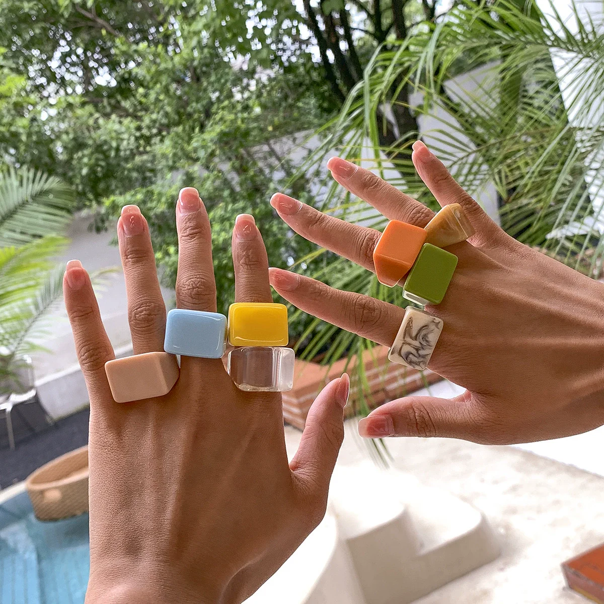 Women's Simple Geometric Square Wide Edge Acrylic And Resin Ring - Image 3