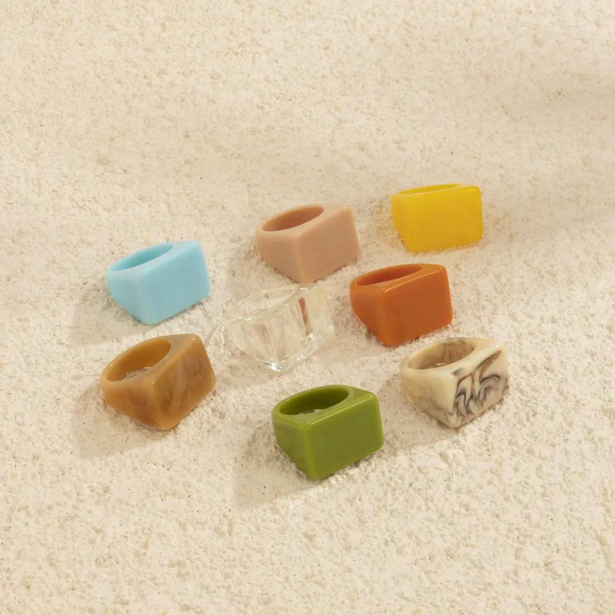 Women's Simple Geometric Square Wide Edge Acrylic And Resin Ring - Image 4