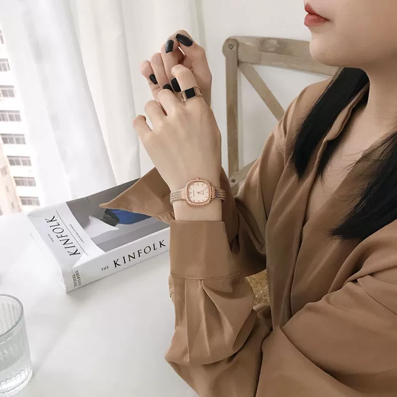 Women's Square Alloy And Stainless Steel Bracelet Watch Simple Retro Style With Printed Logo - Image 2