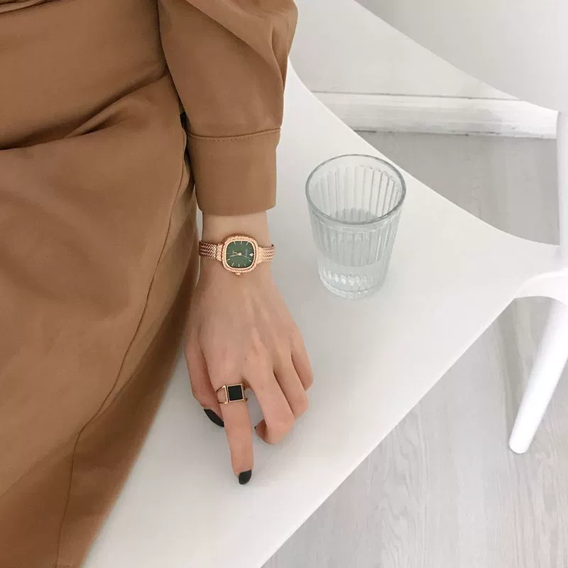 Women's Square Alloy And Stainless Steel Bracelet Watch Simple Retro Style With Printed Logo - Image 4