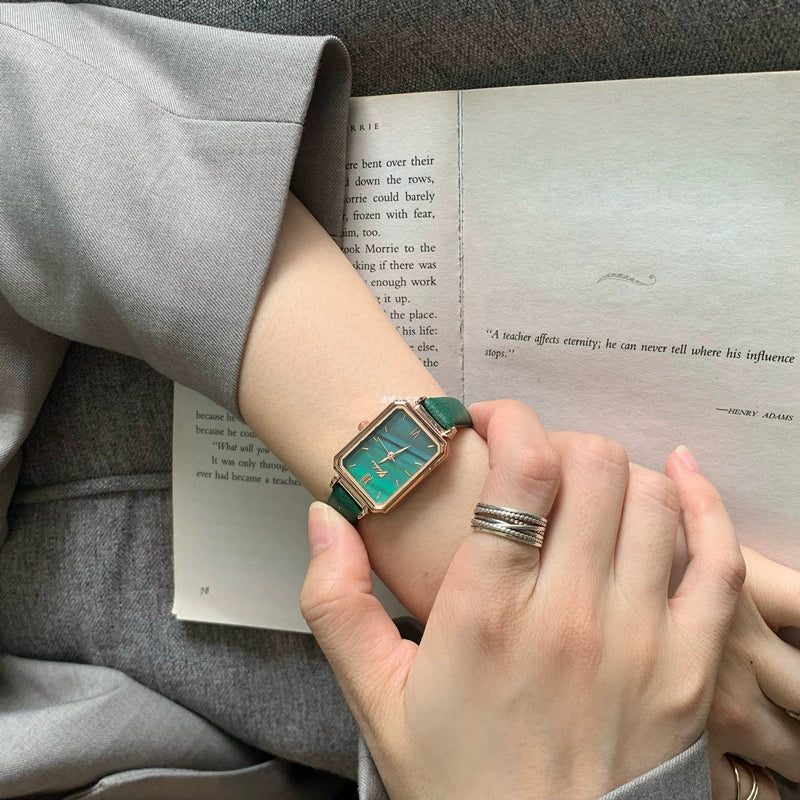 Women's Square Alloy Case Small Dial Leisure Style Green Watch - Image 3