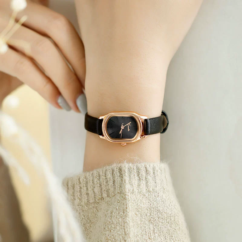 Women's Square Alloy Pu Rose Gold Watch Retro Simple Light Luxury Niche New Style Printed Logo Waterproof Mineral Strengthened Mirror Pin Buckle Spiral Crown - Image 11