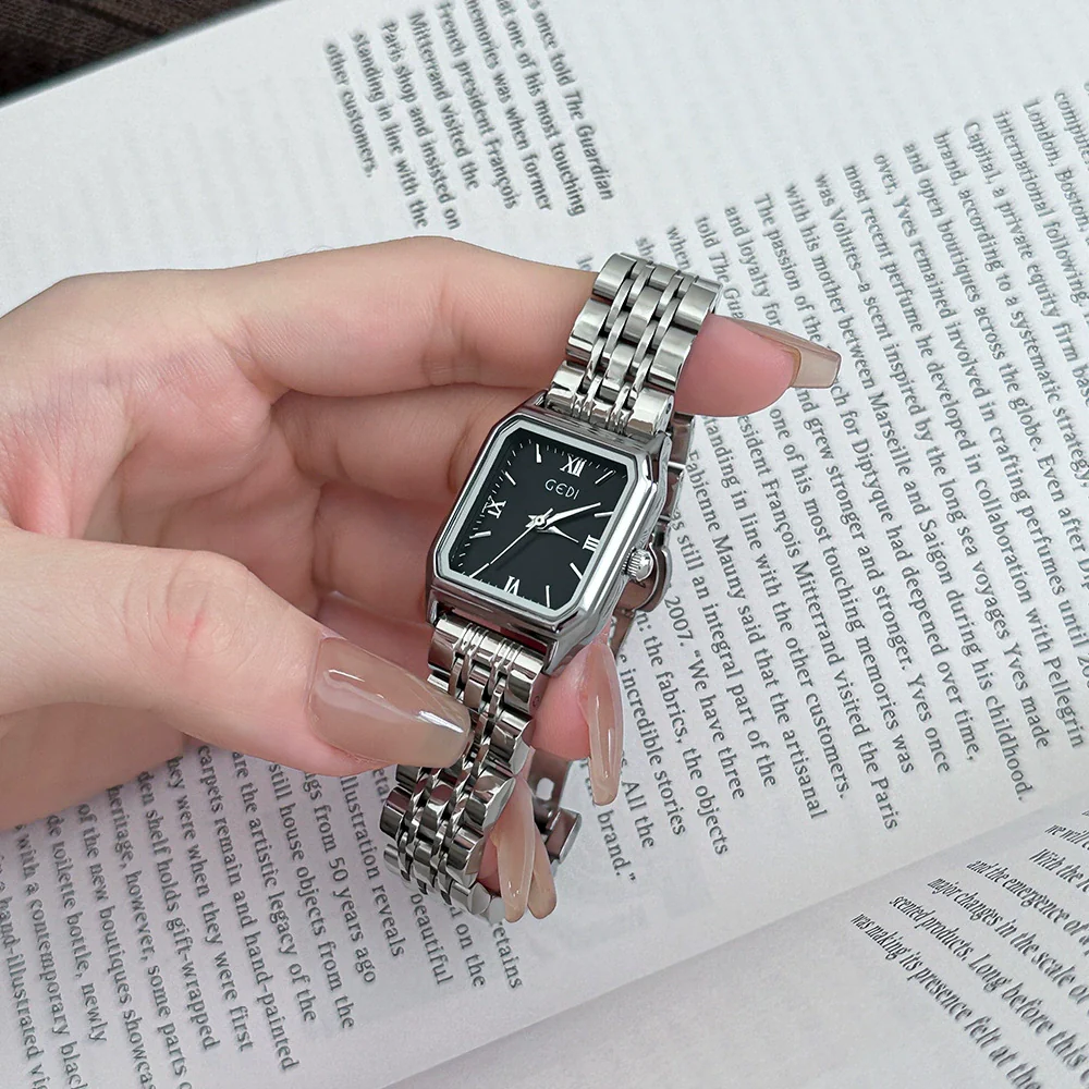 Women's Square Casual Quartz Watch With Alloy Case And Steel Band Mineral Strengthened Glass Mirror - Image 3