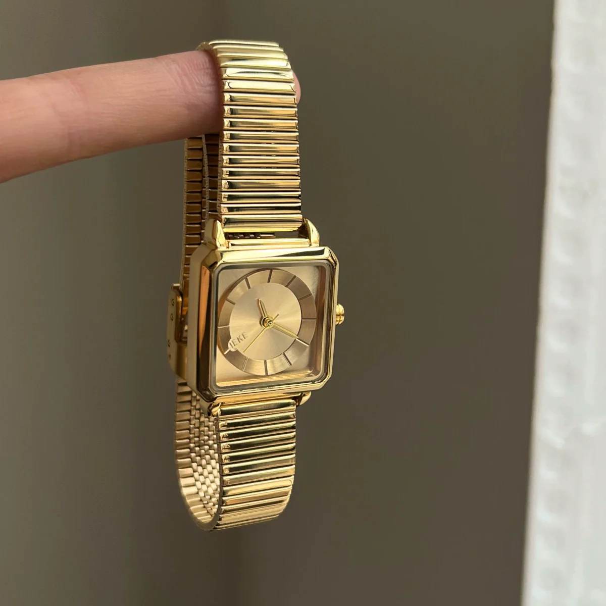 Women's Square Fashion Retro Style Alloy Case Steel Band Watch - Image 3