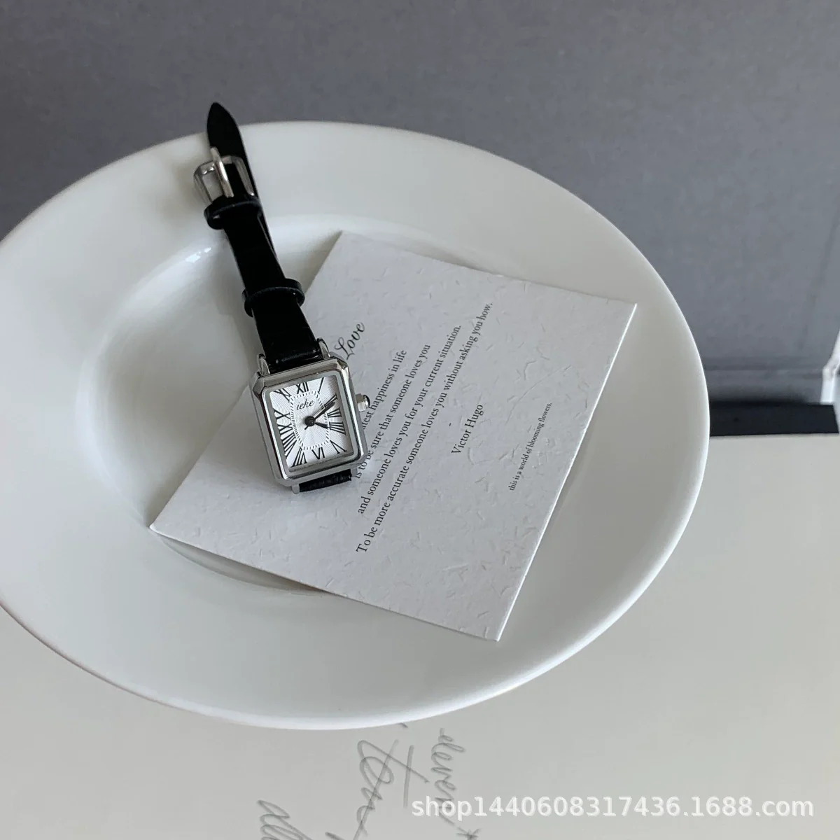 Women's Square Quartz Watch Alloy Case Ordinary Glass Mirror French Retro Middle Ancient Style - Image 7