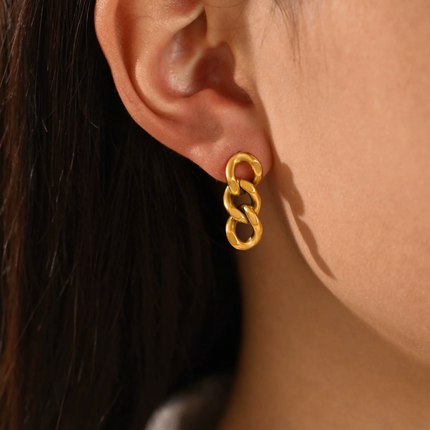 Women's Stainless Steel Geometric Ushaped Jewelry With 18K Gold Plated Electroplating - Image 2
