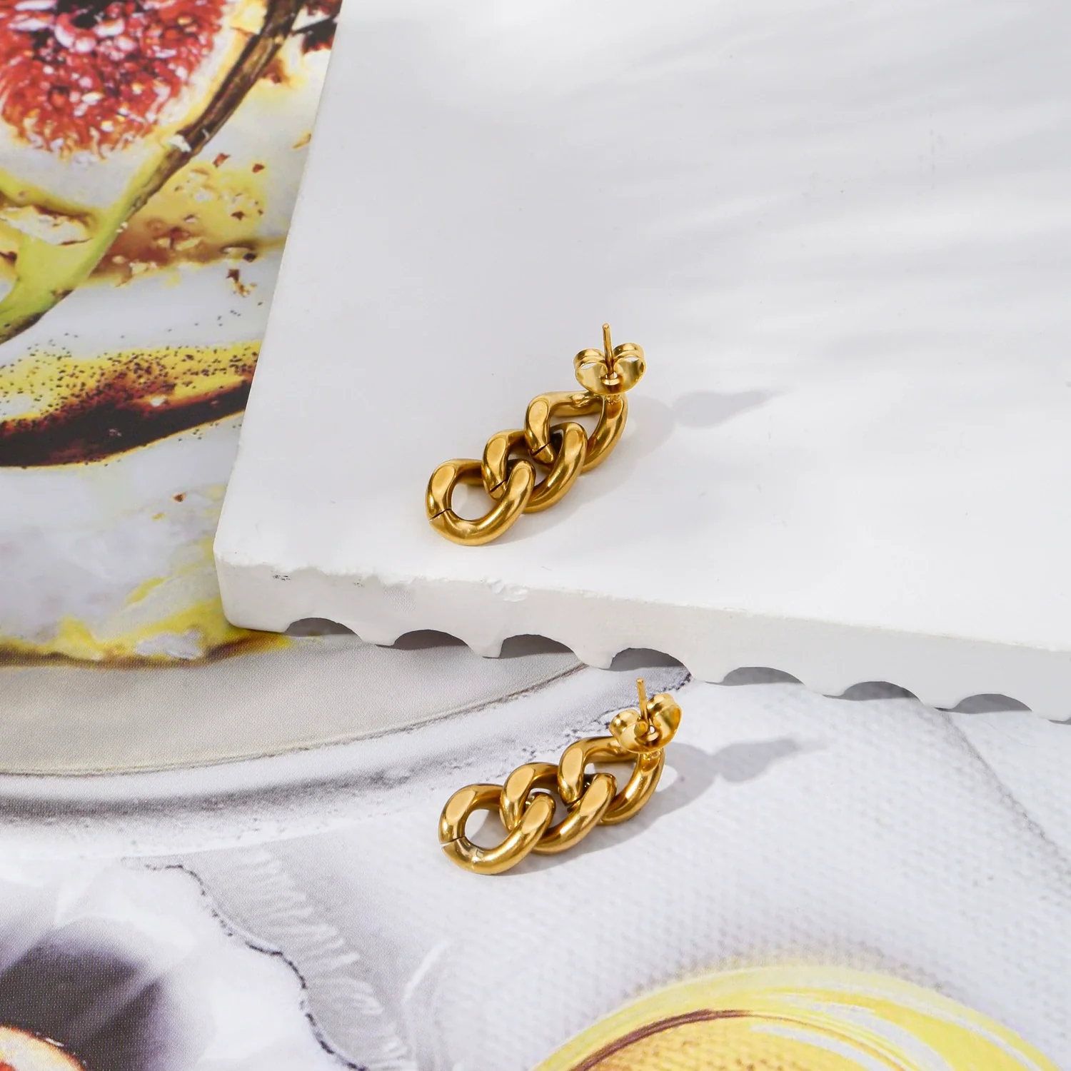 Women's Stainless Steel Geometric Ushaped Jewelry With 18K Gold Plated Electroplating - Image 3