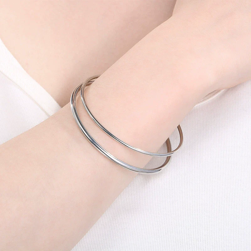 Women's Stainless Steel Polished Round Wire Minimalist Geometric Electroplated Bracelet - Image 4