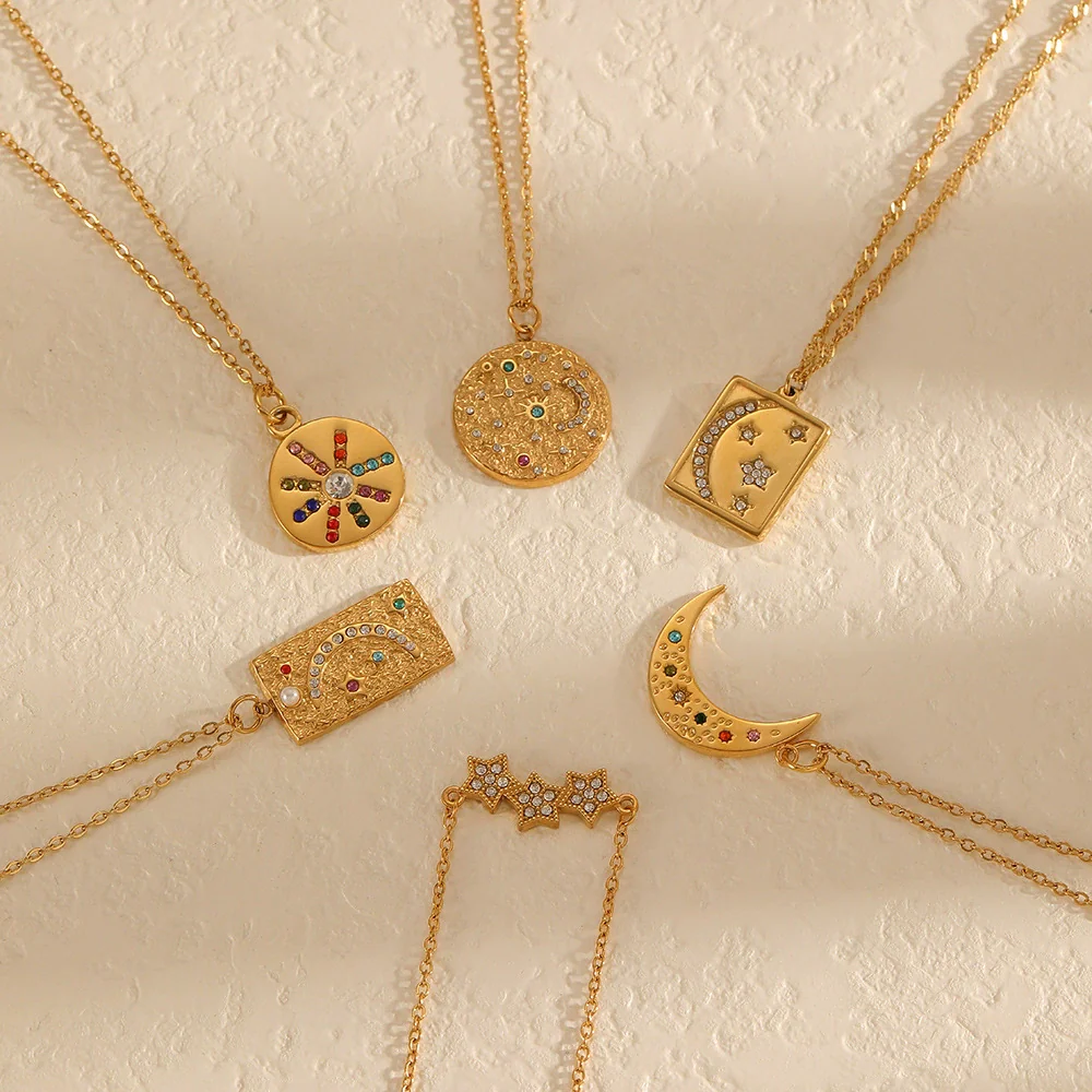 Women's Stainless Steel Star Pendant Necklace With Pvd Furnace Vacuum Real Gold Plating And Minimalist Style