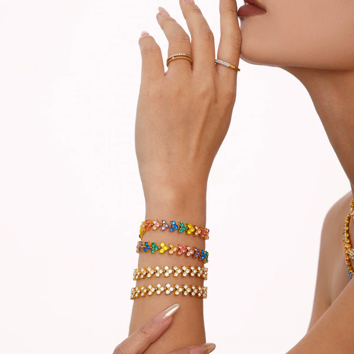 Women's Stainless Steel Zircon Geometric Triangle Round Diamond Inlaid Electroplated Bracelet Jewelry - Image 3
