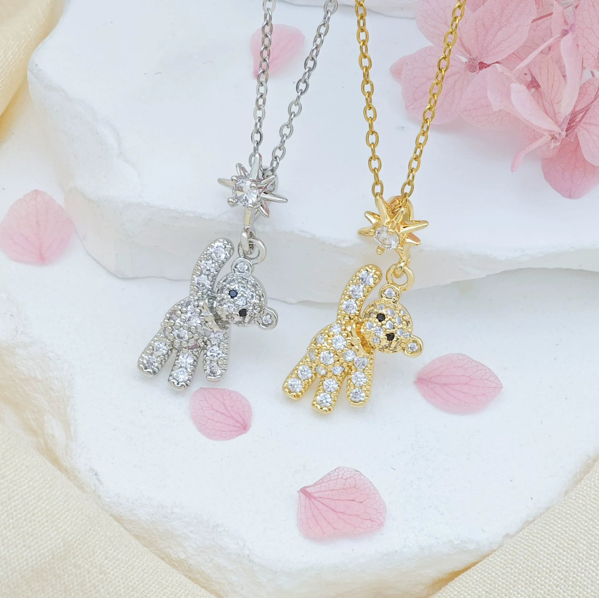 Women's Sweet Style Titanium Steel And Copper Necklace With Cute Bear Pendant Real Gold Plated For Allmatch Fashion
