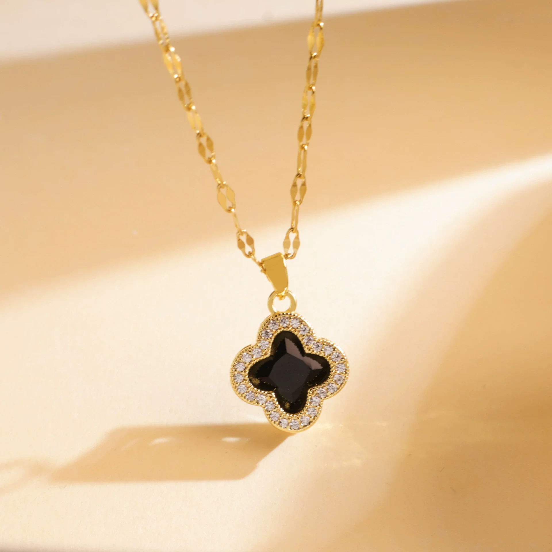 Women's Sweet Style Titanium Steel And Copper Necklace With Fourleaf Clover Pattern And Real Gold Plating Treatment - Image 7