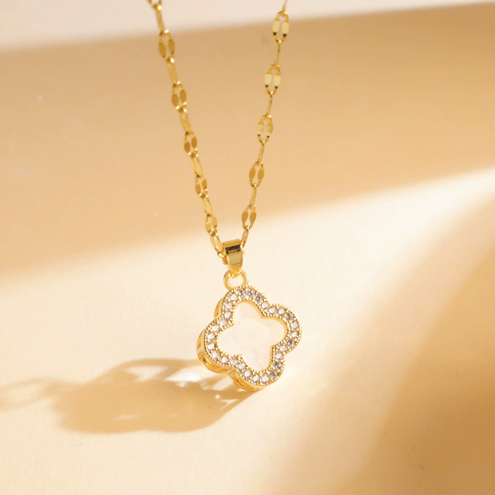 Women's Sweet Style Titanium Steel And Copper Necklace With Fourleaf Clover Pattern And Real Gold Plating Treatment - Image 8