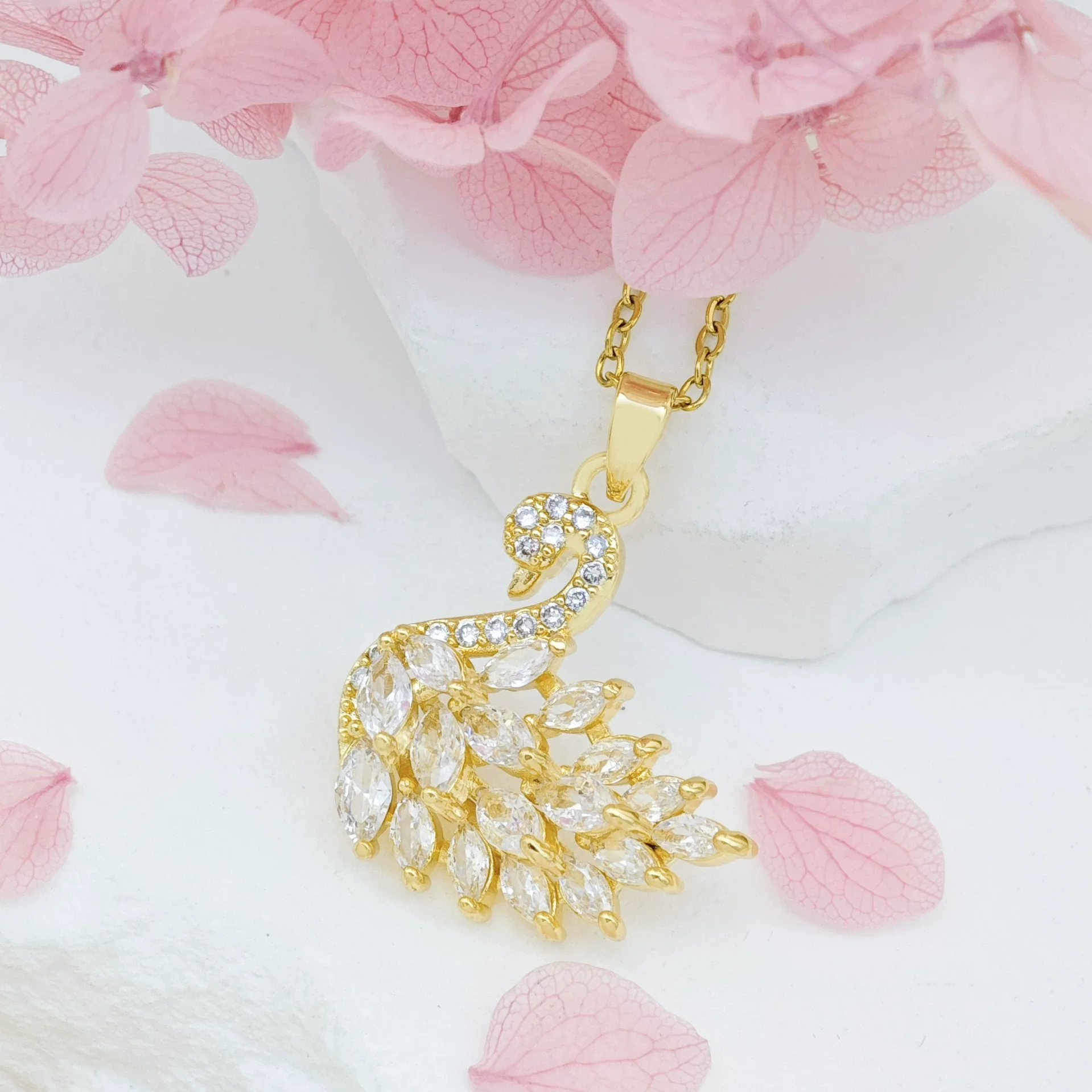 Women's Titanium Steel And Copper Necklace With Swan Design And Real Gold Plating - Image 8