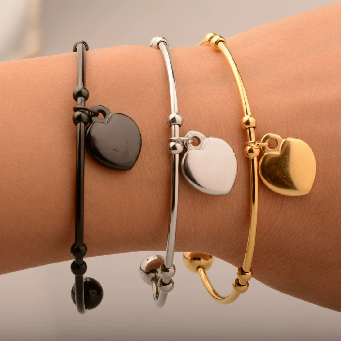 Women's Titanium Steel And Leather Cord Heart Shape Pendant Bracelet With Geometric Pattern And Electroplating - Image 5