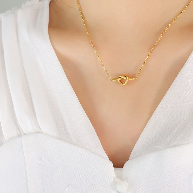 Women's 316L Stainless Steel Heartshaped Love Pendant Necklace With 18K Gold Plated Electroplating - Image 5