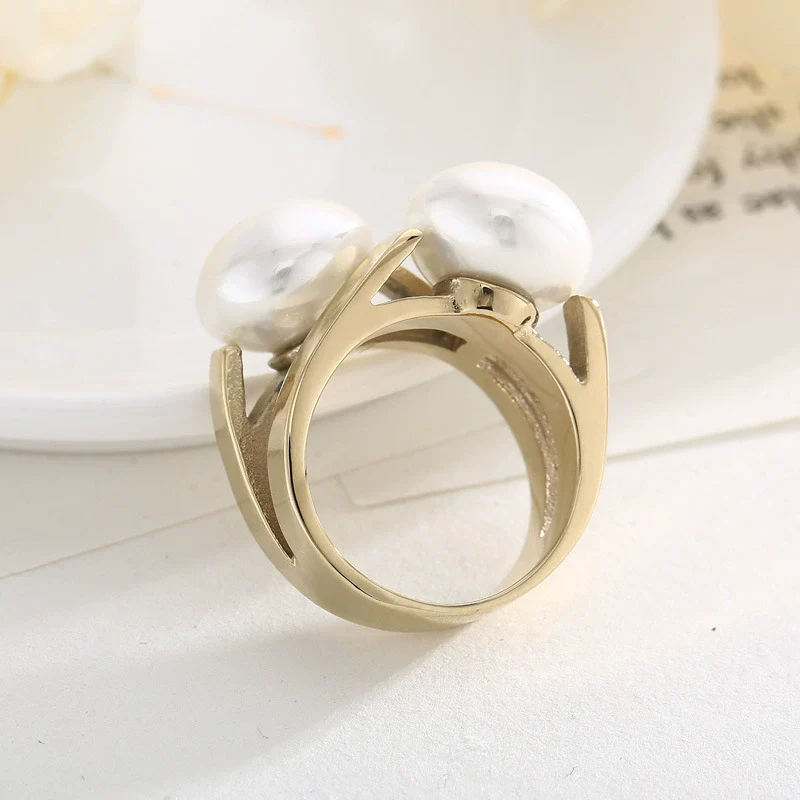 Women's Trendy Retro Personality Stainless Steel And Pearl Ring With Electroplating Treatment - Image 2