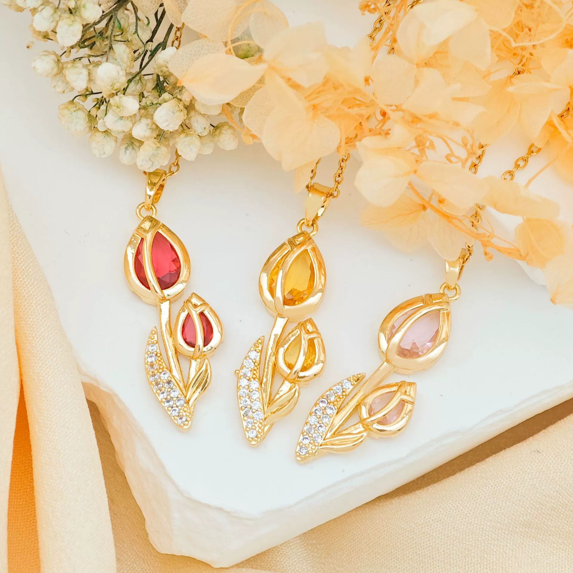 Women's Tulip Zircon Flower Necklace Titanium Steel Copper Real Gold Plated Cross Chain Sweet Style - Image 2
