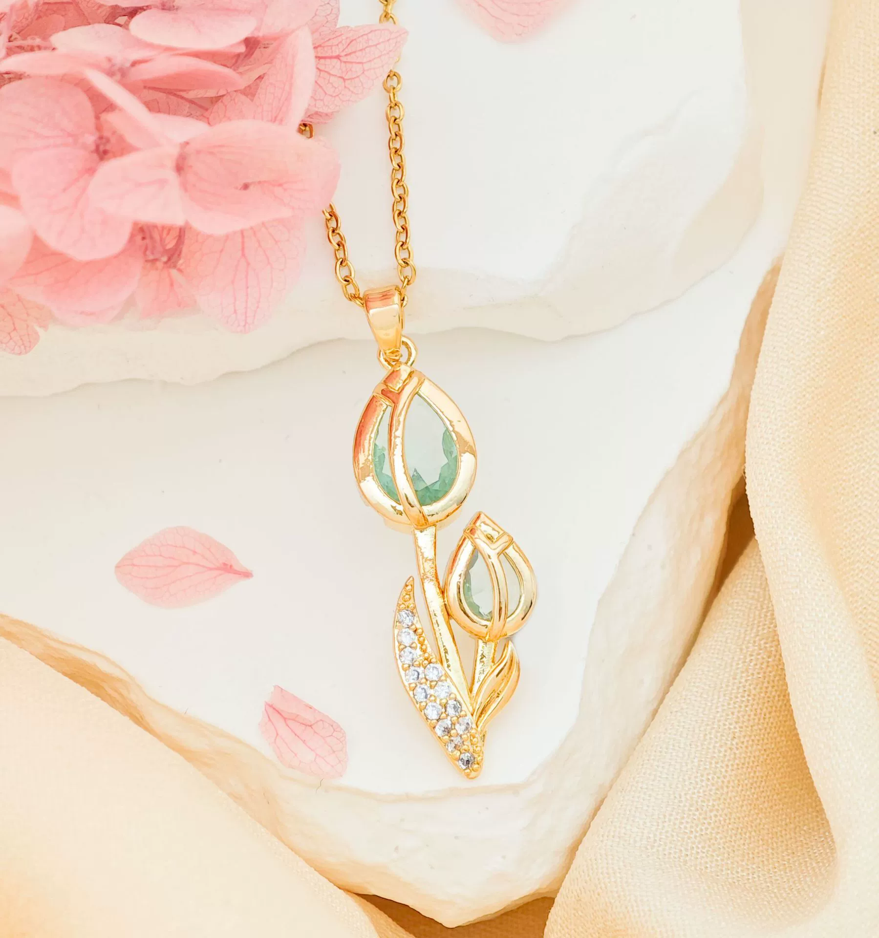 Women's Tulip Zircon Flower Necklace Titanium Steel Copper Real Gold Plated Cross Chain Sweet Style - Image 9