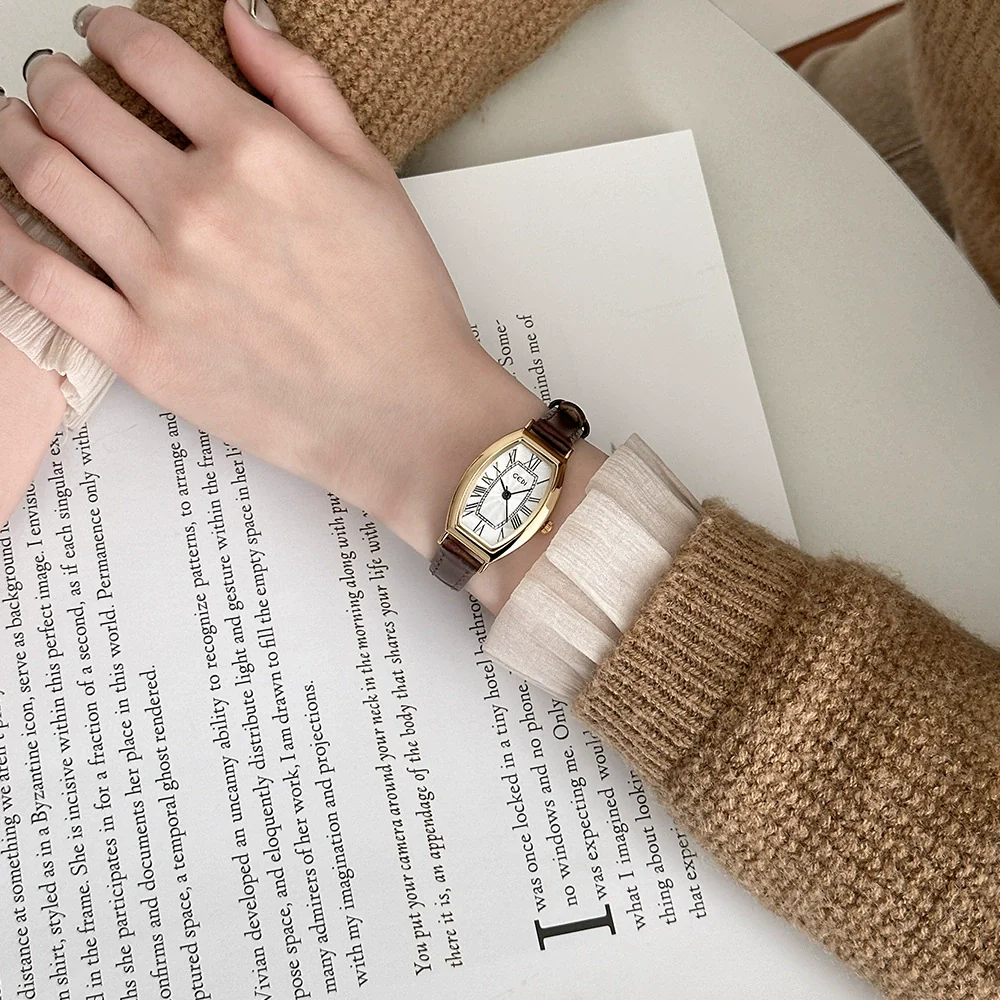 Women's Vintage Barrel Dial Alloy Case Belt Strap Quartz Watch - Image 2