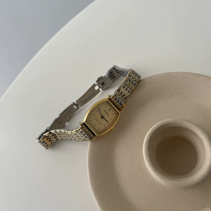 Women's Vintage Wine Barrel Alloy Band Quartz Watch Simple Elegant Casual Style - Image 5
