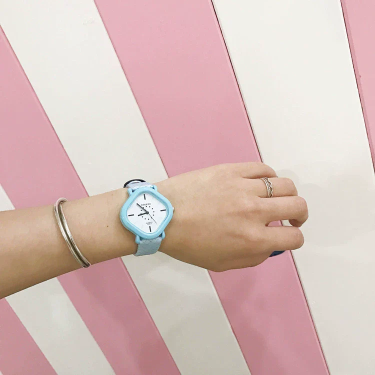 Women's Watch Alloy Case Genuine Leather Strap Rhombus Dial Fashion Simple Casual - Image 9