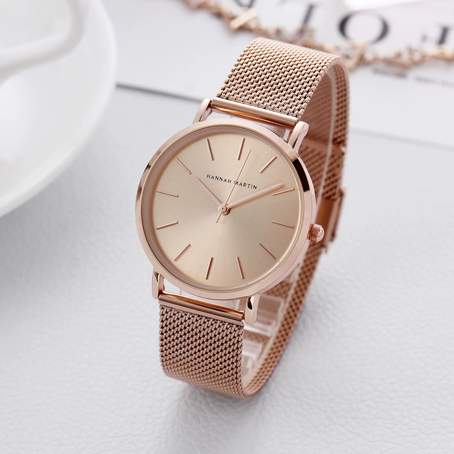 Women's Watch Alloy Case Stainless Steel Band Round Dial Leisure Style - Image 4