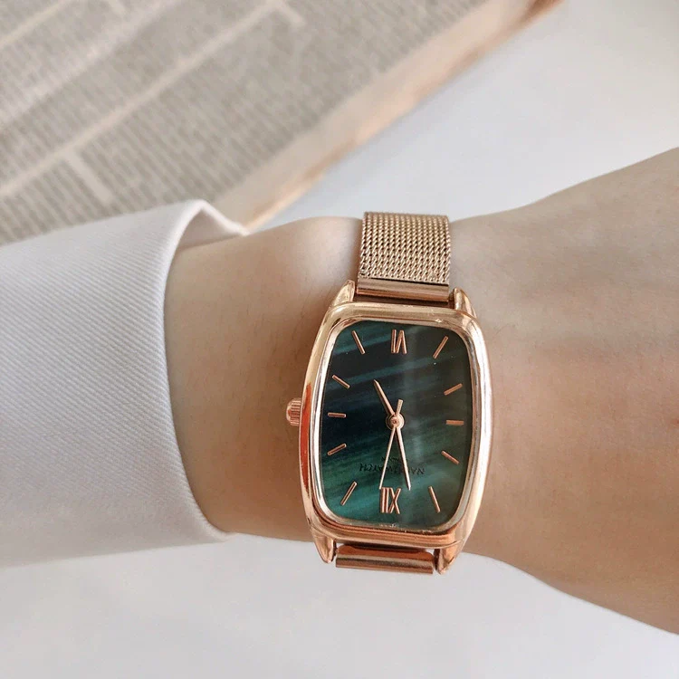 Women's Watch Alloy Stainless Steel Barrel Dial Retro Simple Elegant Leisure Style - Image 6