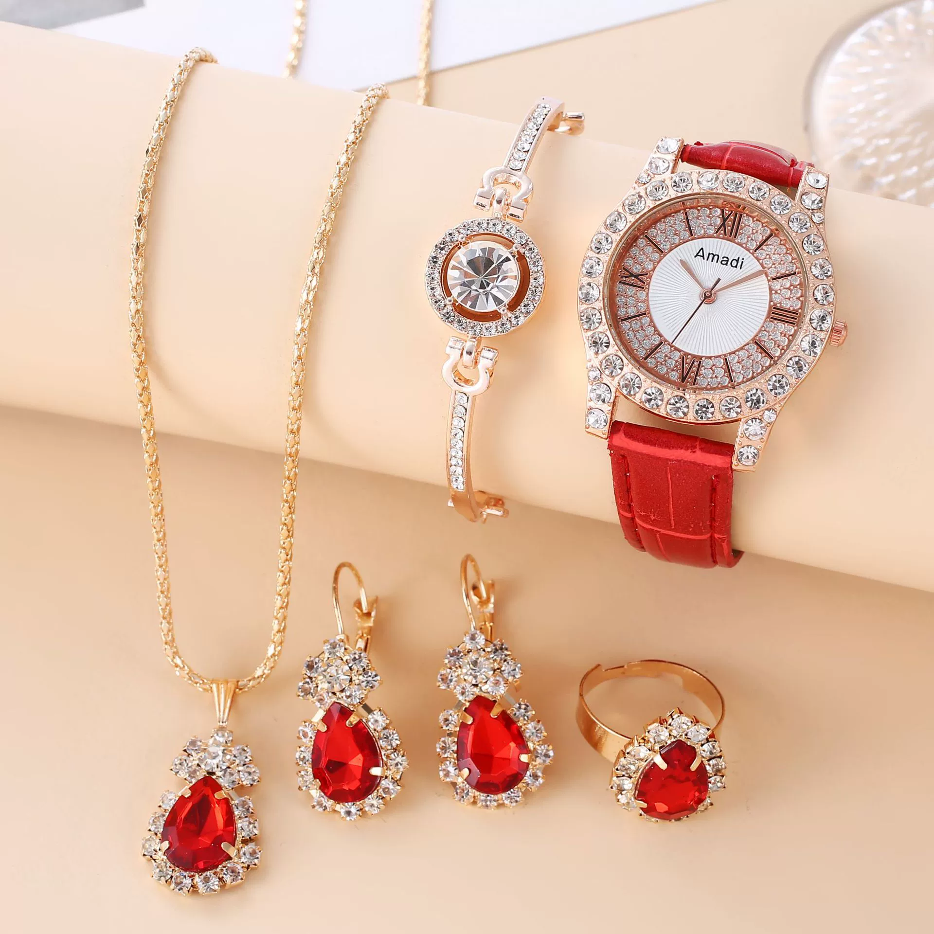Women's Watch And Jewelry Set Alloy Gold Imitation Leather Round Dial Luxury Style - Image 10