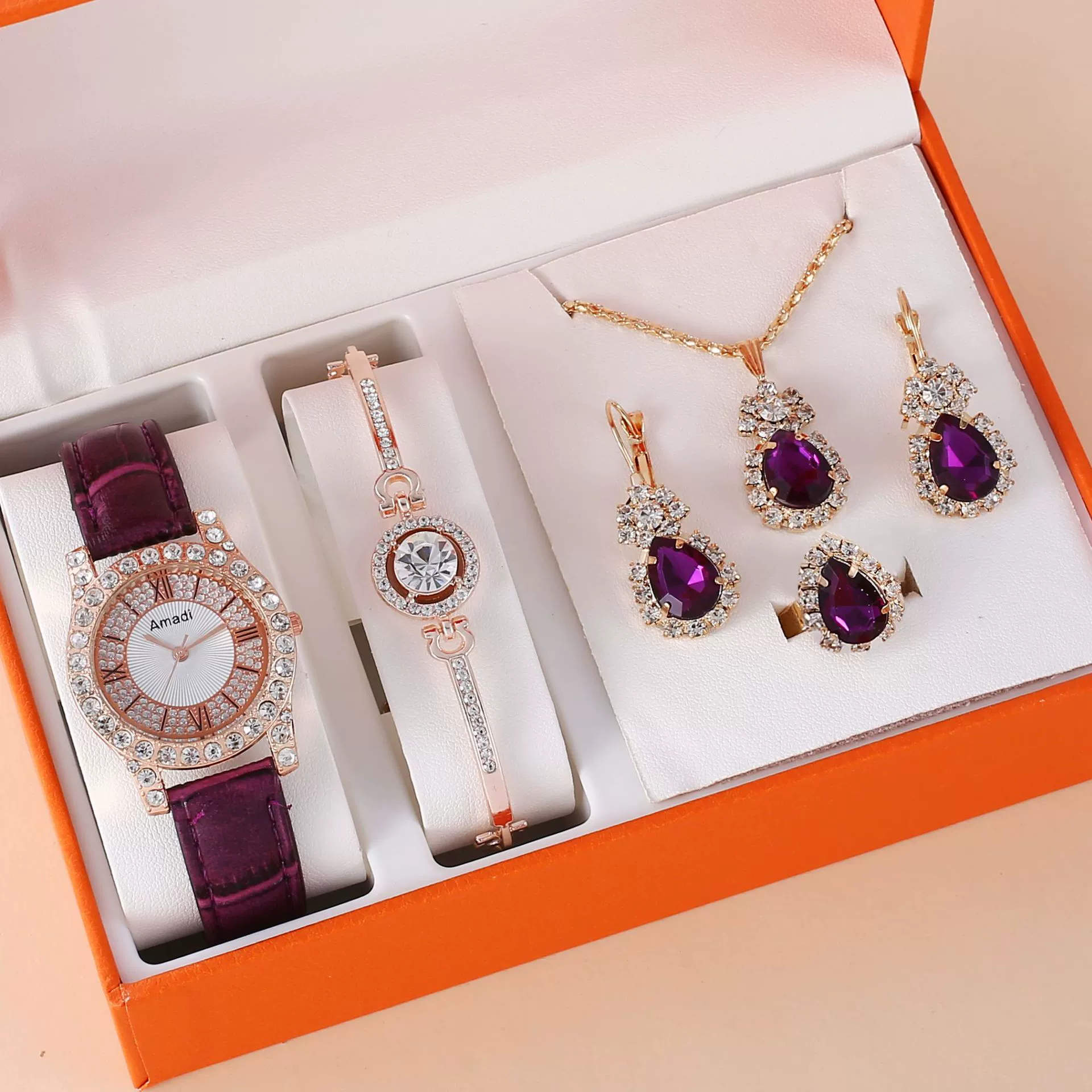 Women's Watch And Jewelry Set Alloy Gold Imitation Leather Round Dial Luxury Style - Image 6