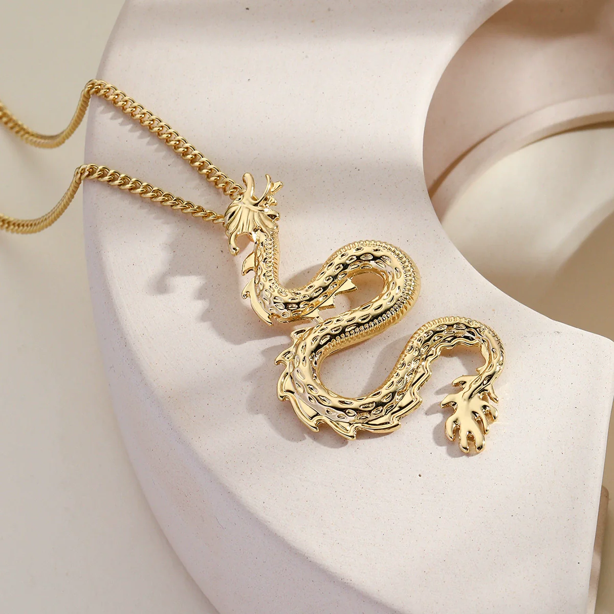 Women's Zodiac Dragon Pendant Necklace Zinc Alloy Ochain Electroplating Simple Geometric Style - Image 2